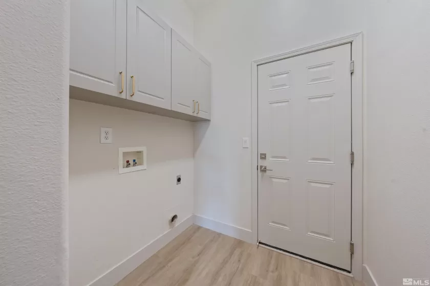 7765 Cerritos Cir, Sparks, Nevada 89436, 3 Bedrooms Bedrooms, ,2 BathroomsBathrooms,Residential,For Sale,Cerritos Cir,250005723