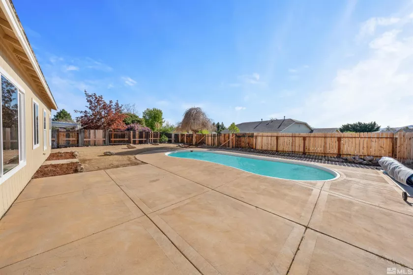 7765 Cerritos Cir, Sparks, Nevada 89436, 3 Bedrooms Bedrooms, ,2 BathroomsBathrooms,Residential,For Sale,Cerritos Cir,250005723