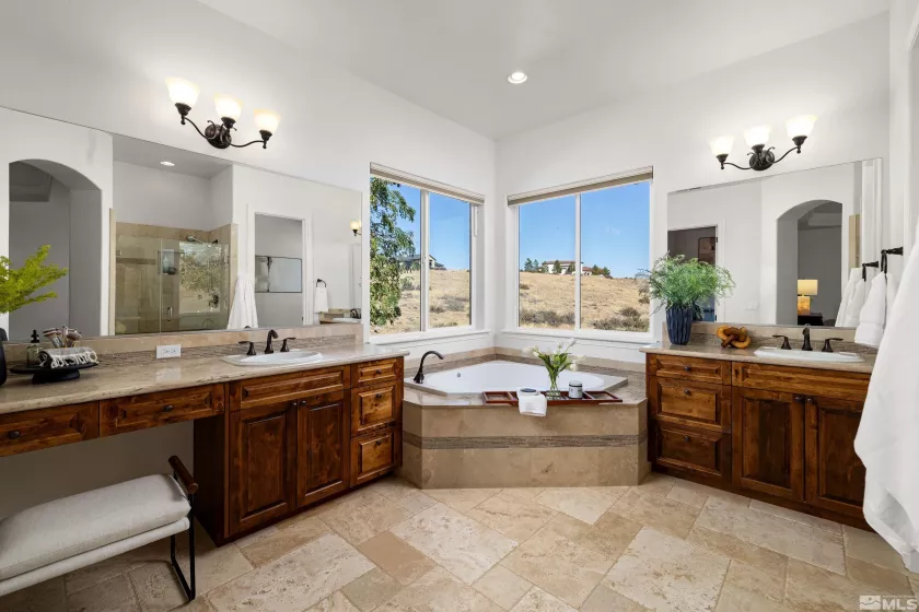 4095 Gray Fox Court, Reno, Nevada 89511, 5 Bedrooms Bedrooms, ,4 BathroomsBathrooms,Residential,For Sale,Gray Fox Court,250005726