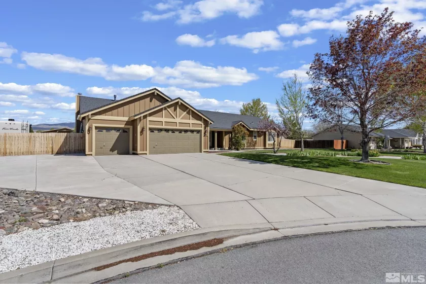 30 Moonbeam Ct, Sparks, Nevada 89441, 3 Bedrooms Bedrooms, ,2 BathroomsBathrooms,Residential,For Sale,Moonbeam Ct,250005731