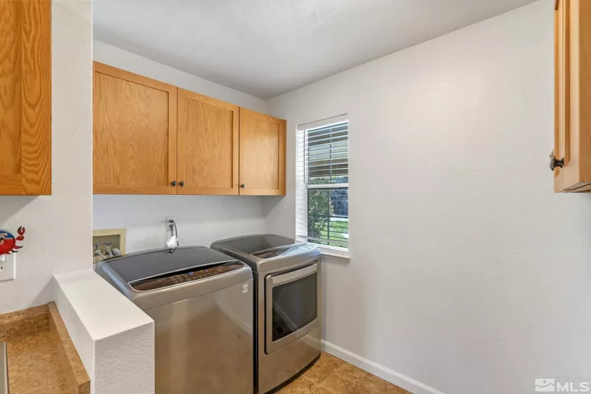 30 Moonbeam Ct, Sparks, Nevada 89441, 3 Bedrooms Bedrooms, ,2 BathroomsBathrooms,Residential,For Sale,Moonbeam Ct,250005731