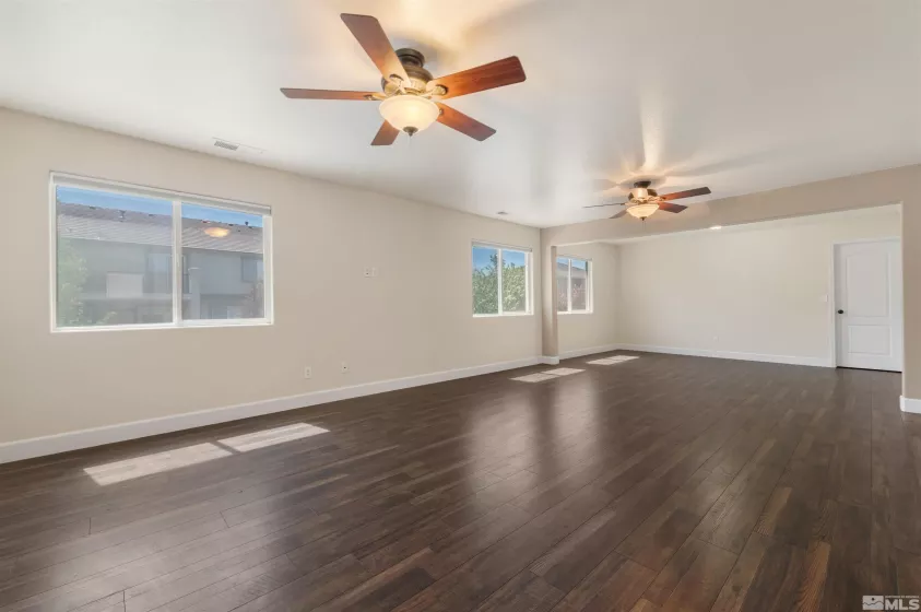 10810 Dancing Aspen Dr, Reno, Nevada 89521, 4 Bedrooms Bedrooms, ,3 BathroomsBathrooms,Residential,For Sale,Dancing Aspen Dr,250005732