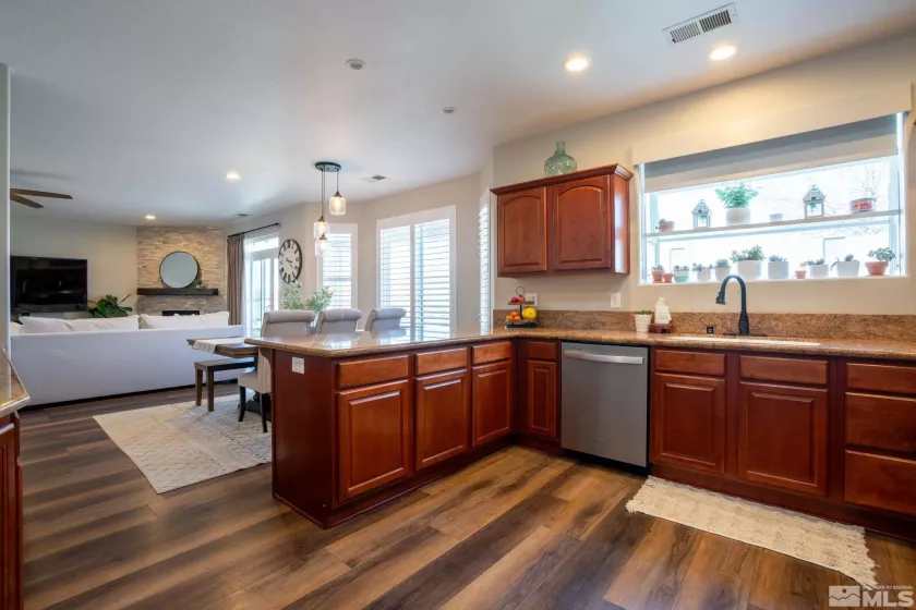 1377 Stodick Ln, Gardnerville, Nevada 89410, 3 Bedrooms Bedrooms, ,2 BathroomsBathrooms,Residential,For Sale,Stodick Ln,250005733