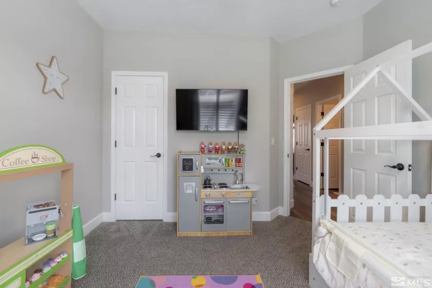 1377 Stodick Ln, Gardnerville, Nevada 89410, 3 Bedrooms Bedrooms, ,2 BathroomsBathrooms,Residential,For Sale,Stodick Ln,250005733