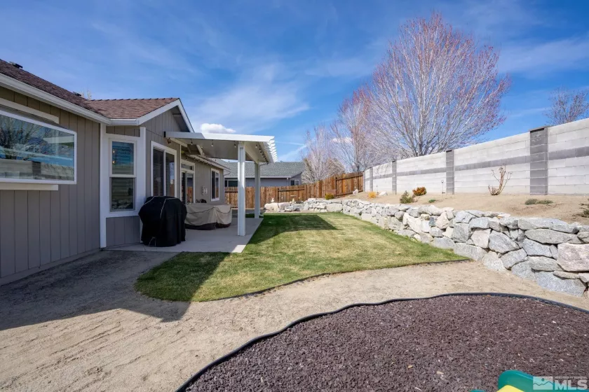 1377 Stodick Ln, Gardnerville, Nevada 89410, 3 Bedrooms Bedrooms, ,2 BathroomsBathrooms,Residential,For Sale,Stodick Ln,250005733