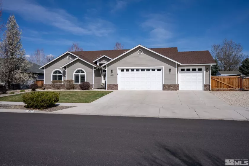 1377 Stodick Ln, Gardnerville, Nevada 89410, 3 Bedrooms Bedrooms, ,2 BathroomsBathrooms,Residential,For Sale,Stodick Ln,250005733
