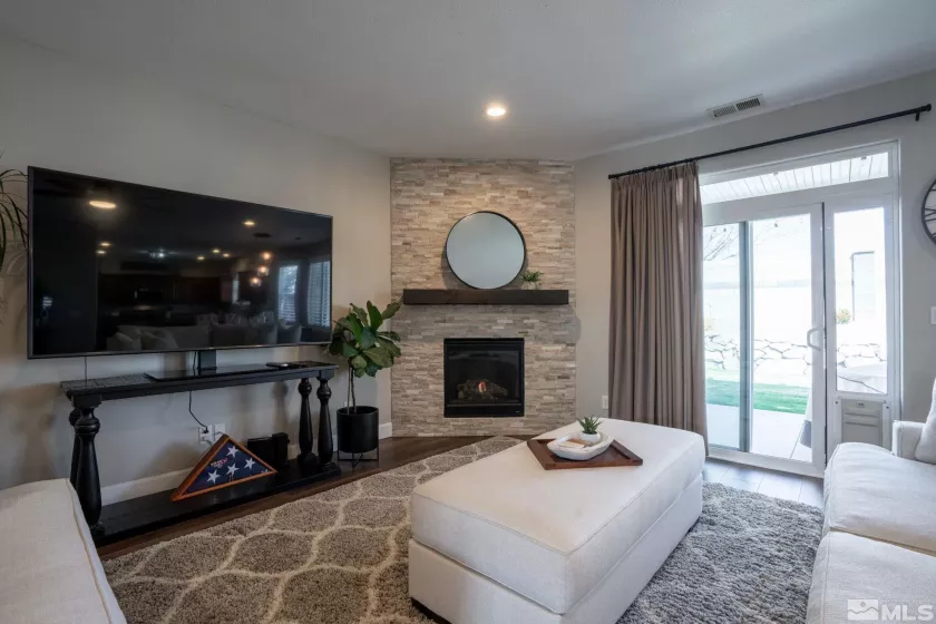 1377 Stodick Ln, Gardnerville, Nevada 89410, 3 Bedrooms Bedrooms, ,2 BathroomsBathrooms,Residential,For Sale,Stodick Ln,250005733
