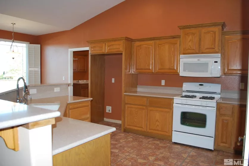935 Lasso Way, Fernley, Nevada 89408, 3 Bedrooms Bedrooms, ,2 BathroomsBathrooms,Residential,For Sale,Lasso Way,250005818
