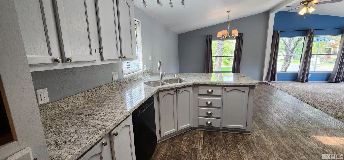 289 Ave De La Demerald, Sparks, Nevada 89434, 3 Bedrooms Bedrooms, ,2 BathroomsBathrooms,Residential,For Sale,Ave De La Demerald,250005817