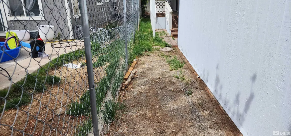 289 Ave De La Demerald, Sparks, Nevada 89434, 3 Bedrooms Bedrooms, ,2 BathroomsBathrooms,Residential,For Sale,Ave De La Demerald,250005817