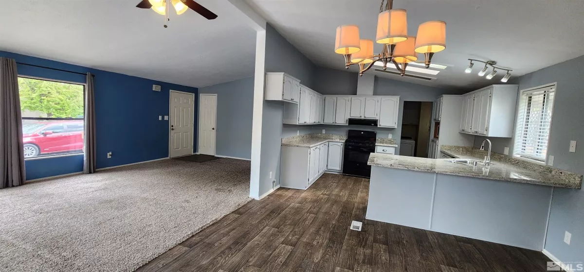 289 Ave De La Demerald, Sparks, Nevada 89434, 3 Bedrooms Bedrooms, ,2 BathroomsBathrooms,Residential,For Sale,Ave De La Demerald,250005817
