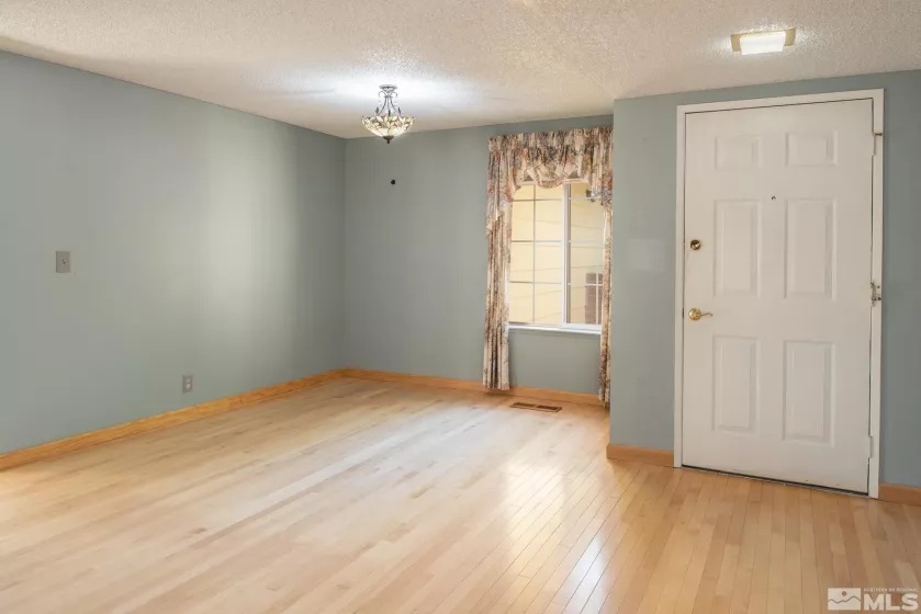 830 Lepori Way, Sparks, Nevada 89431, 3 Bedrooms Bedrooms, ,2 BathroomsBathrooms,Residential,For Sale,Lepori Way,250005819