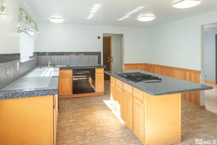 830 Lepori Way, Sparks, Nevada 89431, 3 Bedrooms Bedrooms, ,2 BathroomsBathrooms,Residential,For Sale,Lepori Way,250005819