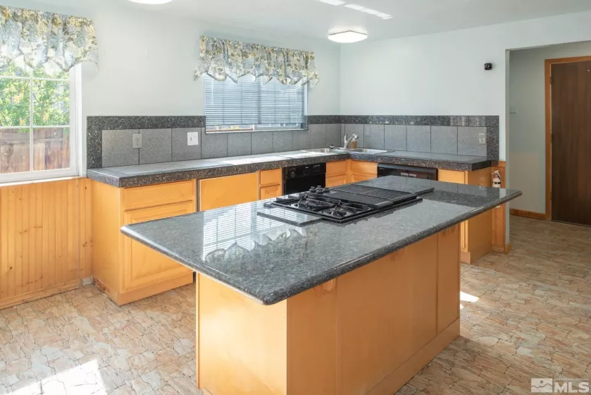 830 Lepori Way, Sparks, Nevada 89431, 3 Bedrooms Bedrooms, ,2 BathroomsBathrooms,Residential,For Sale,Lepori Way,250005819