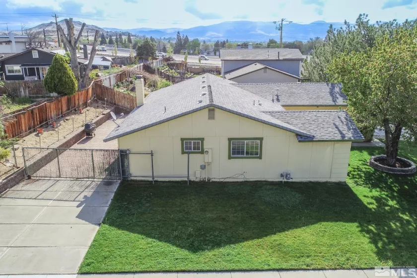 830 Lepori Way, Sparks, Nevada 89431, 3 Bedrooms Bedrooms, ,2 BathroomsBathrooms,Residential,For Sale,Lepori Way,250005819