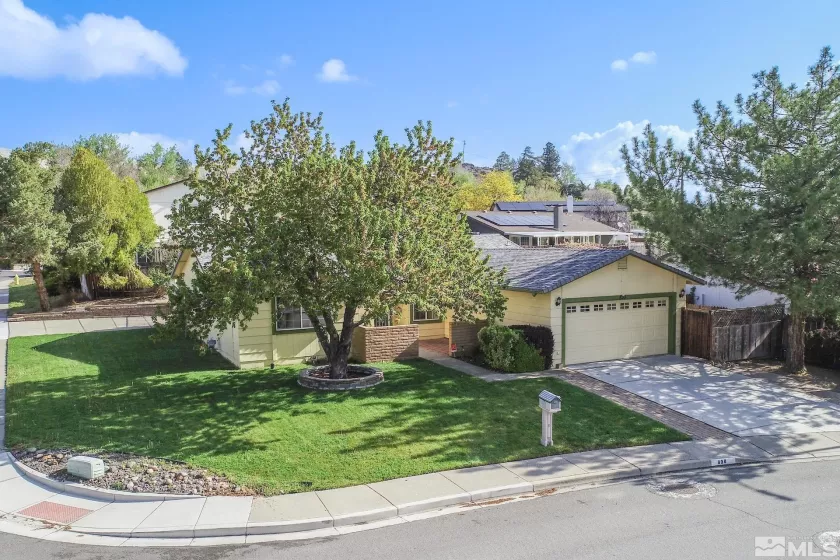 830 Lepori Way, Sparks, Nevada 89431, 3 Bedrooms Bedrooms, ,2 BathroomsBathrooms,Residential,For Sale,Lepori Way,250005819