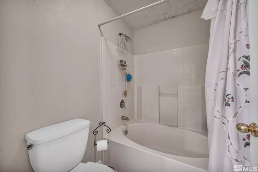 5620 Tassel Dr, Sun Valley, Nevada 89433, 3 Bedrooms Bedrooms, ,2 BathroomsBathrooms,Residential,For Sale,Tassel Dr,250005504