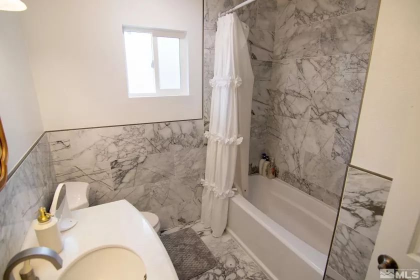 100 Bisset, Reno, Nevada 89503, 2 Bedrooms Bedrooms, ,2 BathroomsBathrooms,Residential,Residential,Bisset,250005823