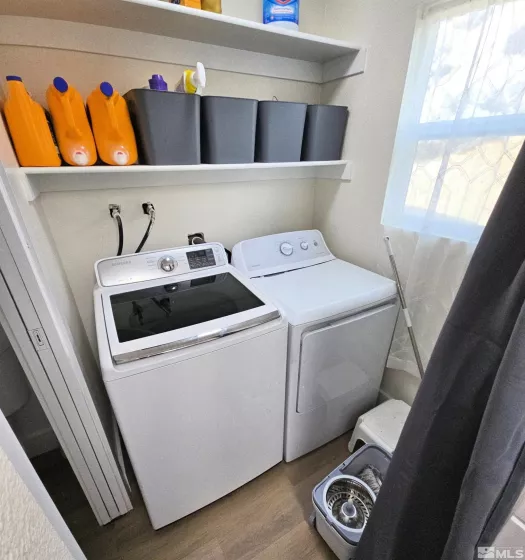100 Bisset, Reno, Nevada 89503, 2 Bedrooms Bedrooms, ,2 BathroomsBathrooms,Residential,Residential,Bisset,250005823