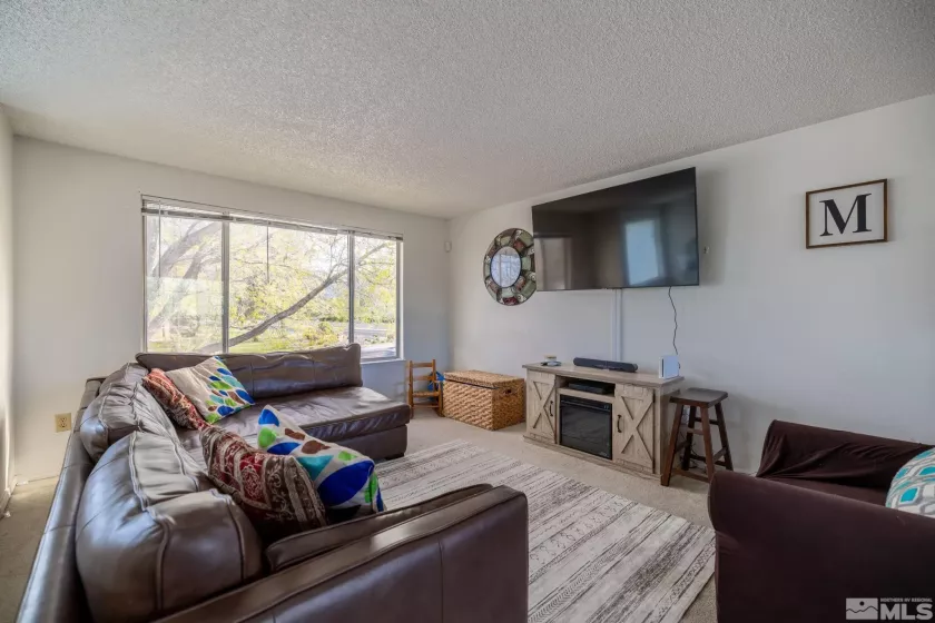 2475 Kings, Reno, Nevada 89503, 3 Bedrooms Bedrooms, ,2 BathroomsBathrooms,Residential,Residential,Kings,250005239