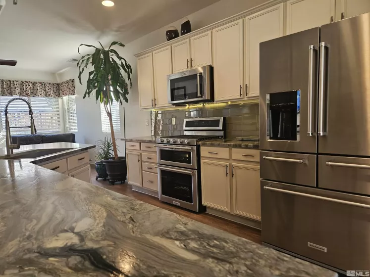 4766 Wood Thrush, Sparks, Nevada 89436, 3 Bedrooms Bedrooms, ,2 BathroomsBathrooms,Residential,Residential,Wood Thrush,250005119