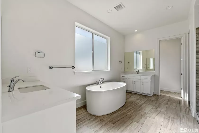 9139 ERICKSON, Verdi, Nevada 89439, 4 Bedrooms Bedrooms, ,4 BathroomsBathrooms,Residential,Residential,ERICKSON,250002395