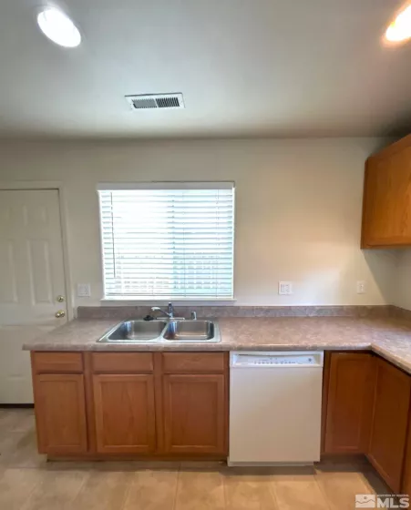 412 10th, Sparks, Nevada 89431, 2 Bedrooms Bedrooms, ,2 BathroomsBathrooms,Residential Lease,Manufactured,10th,250002996