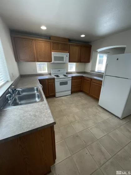 408 10th, Sparks, Nevada 89431, 2 Bedrooms Bedrooms, ,3 BathroomsBathrooms,Residential Lease,Manufactured,10th,250004949