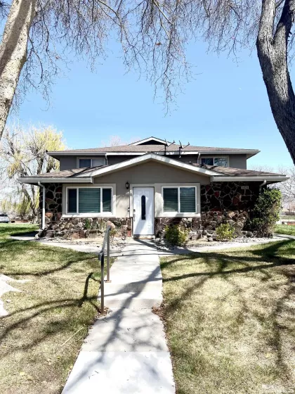 5020 Tahiti, Reno, Nevada 89502, 2 Bedrooms Bedrooms, ,1 BathroomBathrooms,Residential Lease,Manufactured,Tahiti,240012691