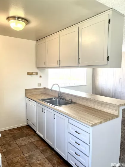 5020 Tahiti, Reno, Nevada 89502, 2 Bedrooms Bedrooms, ,1 BathroomBathrooms,Residential Lease,Manufactured,Tahiti,240012691