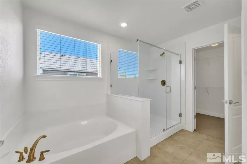 2103 Lanstar, Sparks, Nevada 89441, 4 Bedrooms Bedrooms, ,3 BathroomsBathrooms,Residential,Residential,Lanstar,250005826