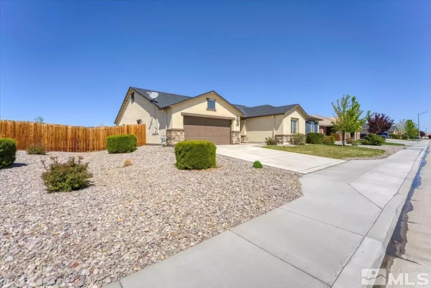 2103 Lanstar, Sparks, Nevada 89441, 4 Bedrooms Bedrooms, ,3 BathroomsBathrooms,Residential,Residential,Lanstar,250005826