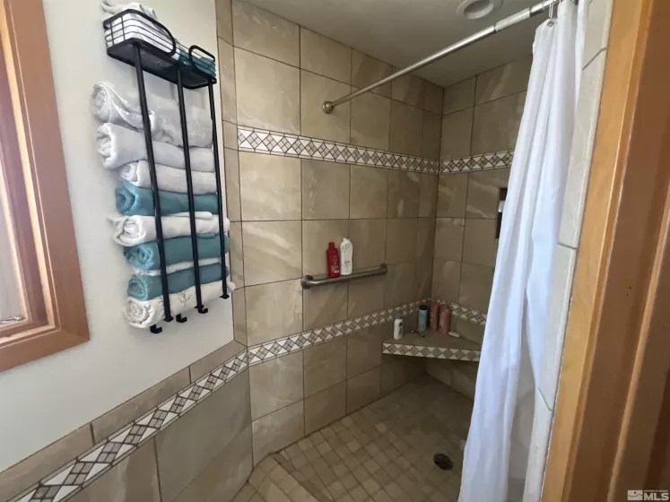 1677 Rio Vista, Fallon, Nevada 89406, 5 Bedrooms Bedrooms, ,3 BathroomsBathrooms,Residential,Residential,Rio Vista,240010763