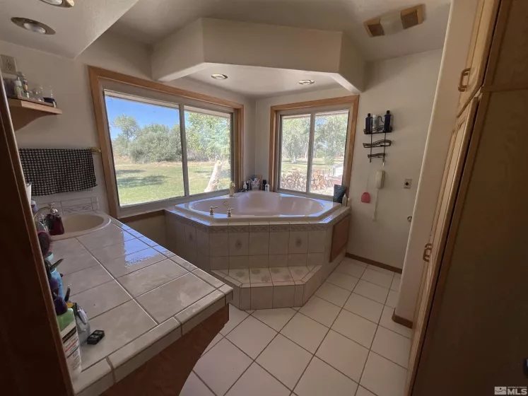 1677 Rio Vista, Fallon, Nevada 89406, 5 Bedrooms Bedrooms, ,3 BathroomsBathrooms,Residential,Residential,Rio Vista,240010763
