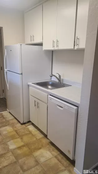 2955 Lakeside, Reno, Nevada 89509, 2 Bedrooms Bedrooms, ,1 BathroomBathrooms,Residential Lease,Manufactured,Lakeside,240013424