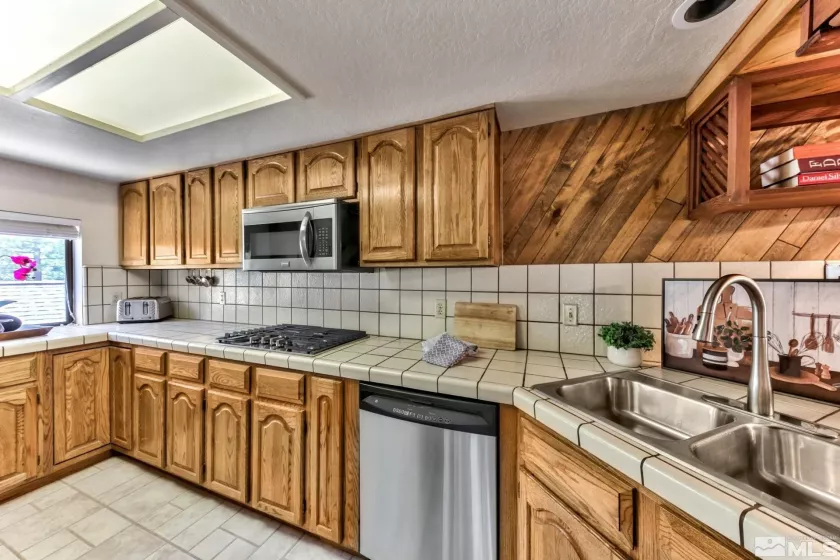 696 Village, Incline Village, Nevada 89451, 2 Bedrooms Bedrooms, ,2 BathroomsBathrooms,Residential,Residential,Village,240012952