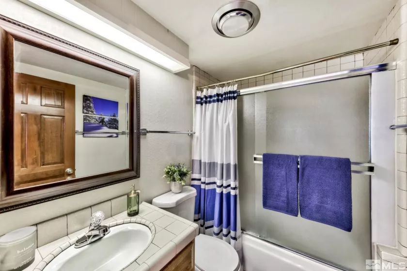 696 Village, Incline Village, Nevada 89451, 2 Bedrooms Bedrooms, ,2 BathroomsBathrooms,Residential,Residential,Village,240012952
