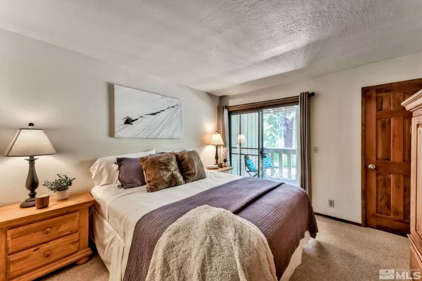 696 Village, Incline Village, Nevada 89451, 2 Bedrooms Bedrooms, ,2 BathroomsBathrooms,Residential,Residential,Village,240012952