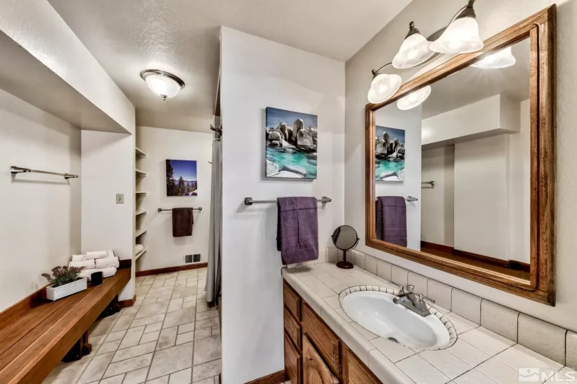 696 Village, Incline Village, Nevada 89451, 2 Bedrooms Bedrooms, ,2 BathroomsBathrooms,Residential,Residential,Village,240012952