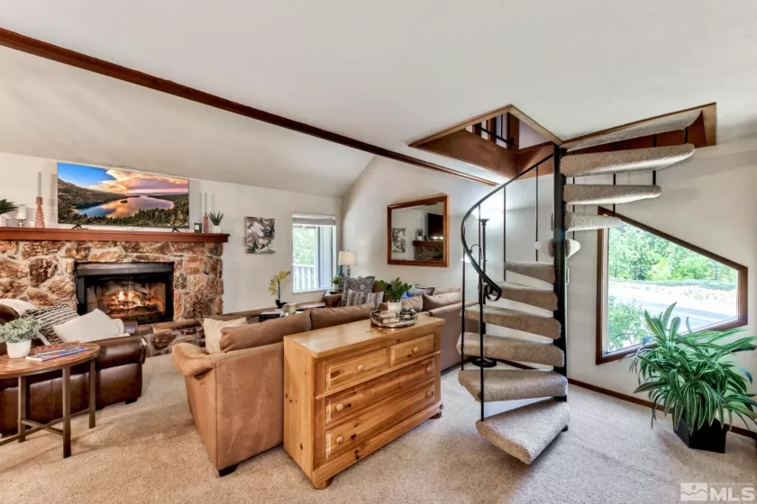 696 Village, Incline Village, Nevada 89451, 2 Bedrooms Bedrooms, ,2 BathroomsBathrooms,Residential,Residential,Village,240012952