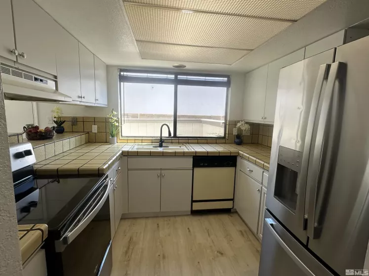 990 HOLMAN, Reno, Nevada 89431, 3 Bedrooms Bedrooms, ,2 BathroomsBathrooms,Residential,Residential,HOLMAN,250005615