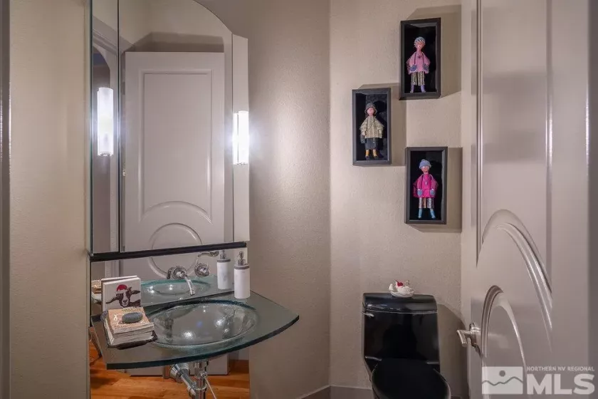 4020 Cocopah, Reno, Nevada 89511, 3 Bedrooms Bedrooms, ,4 BathroomsBathrooms,Residential,Residential,Cocopah,250000115