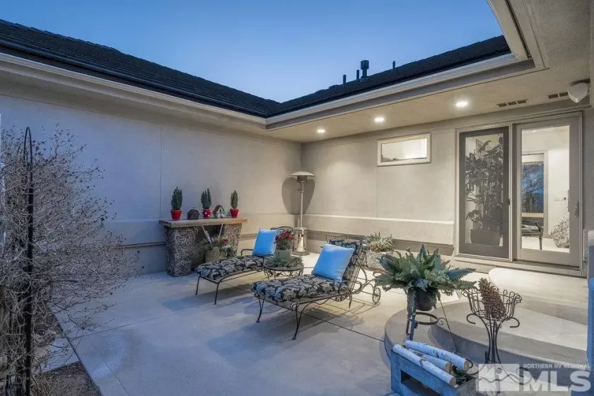4020 Cocopah, Reno, Nevada 89511, 3 Bedrooms Bedrooms, ,4 BathroomsBathrooms,Residential,Residential,Cocopah,250000115