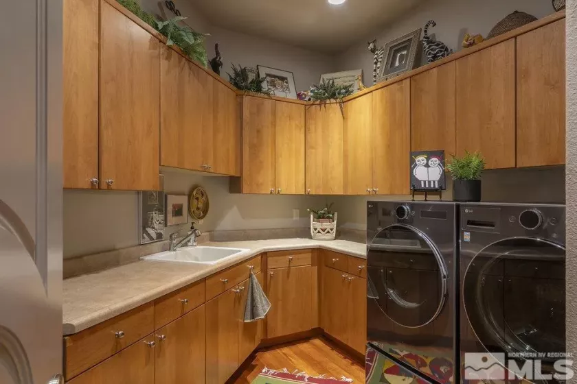 4020 Cocopah, Reno, Nevada 89511, 3 Bedrooms Bedrooms, ,4 BathroomsBathrooms,Residential,Residential,Cocopah,250000115