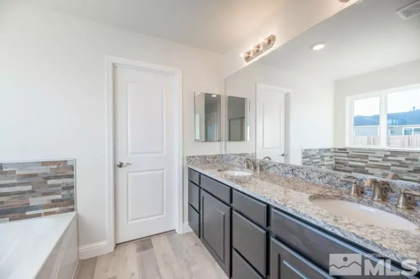1368 Nevada Pacific, Fernley, Nevada 89408, 4 Bedrooms Bedrooms, ,2 BathroomsBathrooms,Residential,Residential,Nevada Pacific,250001147