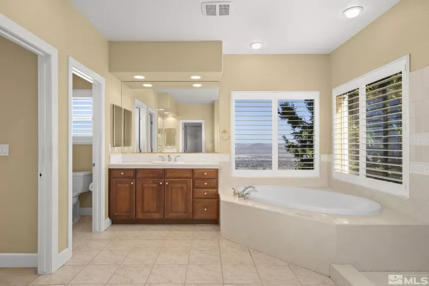 6020 Cour Saint Michelle, Reno, Nevada 89511, 6 Bedrooms Bedrooms, ,6 BathroomsBathrooms,Residential,Residential,Cour Saint Michelle,240014328
