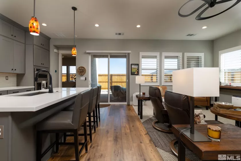 7392 Oakmont, Sparks, Nevada 89436, 2 Bedrooms Bedrooms, ,2 BathroomsBathrooms,Residential,Residential,Oakmont,250003527