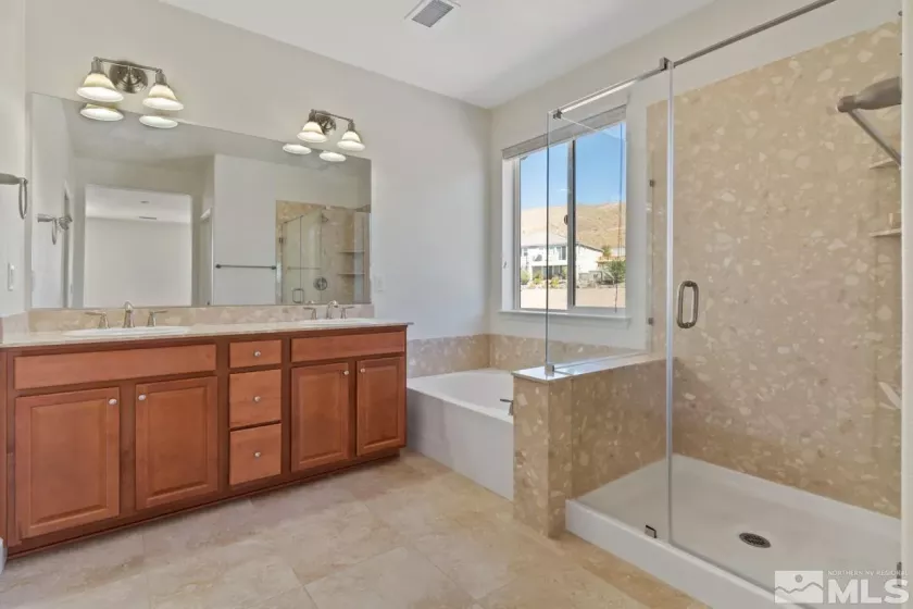 10150 Barrel Racer, Reno, Nevada 89521, 5 Bedrooms Bedrooms, ,4 BathroomsBathrooms,Residential,Residential,Barrel Racer,240012461