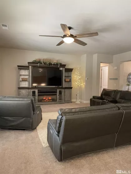 684 Rose, Fernley, Nevada 89408, 3 Bedrooms Bedrooms, ,2 BathroomsBathrooms,Residential,Residential,Rose,250005631