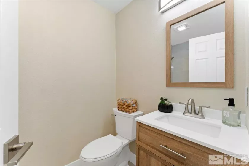 2380 Roundhouse, Sparks, Nevada 89431, 2 Bedrooms Bedrooms, ,2 BathroomsBathrooms,Residential,Residential,Roundhouse,250000058